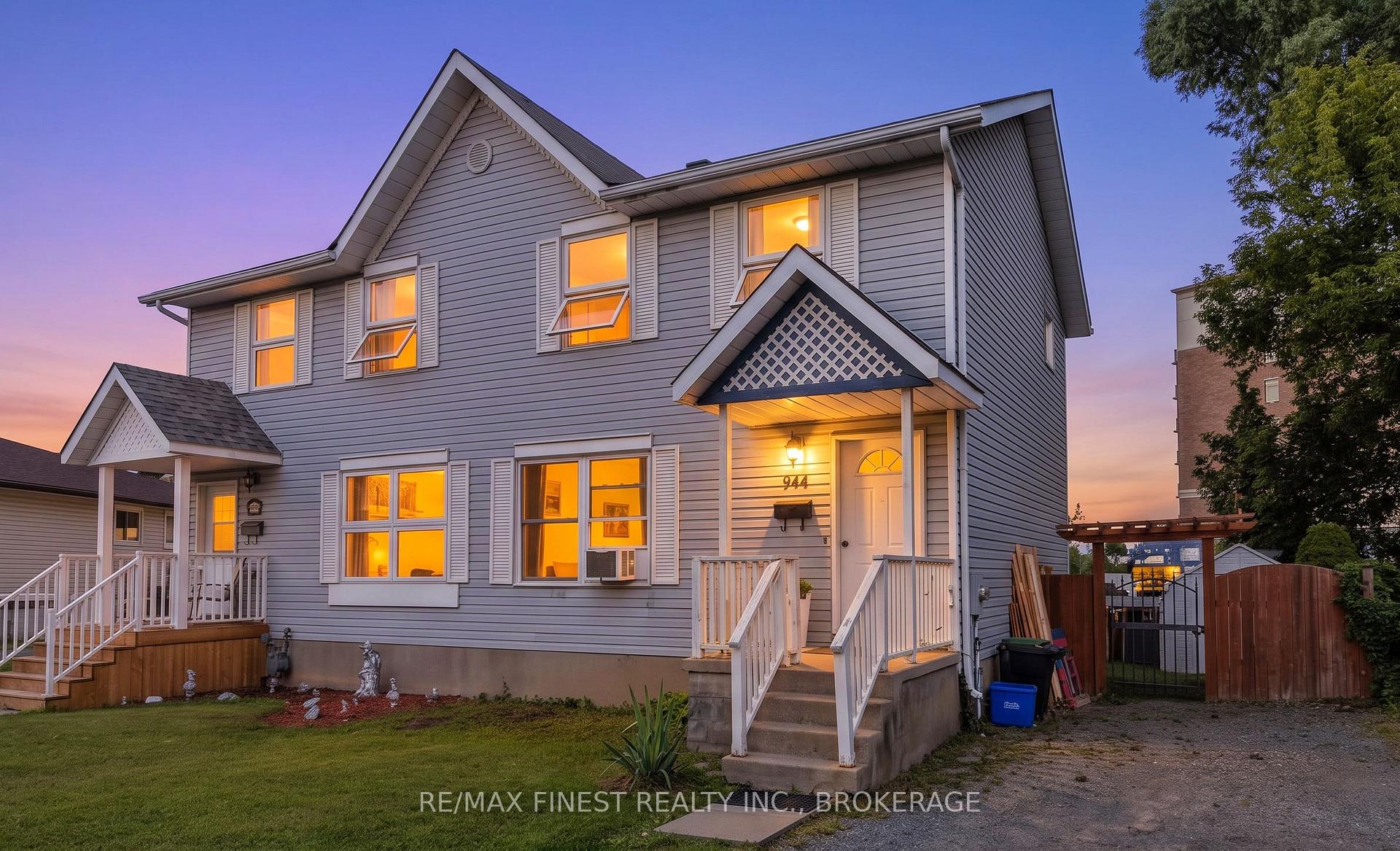 Photo 2 of 944 Uxbridge Crescent, Kingston, East Gardiners Rd — HOMEH