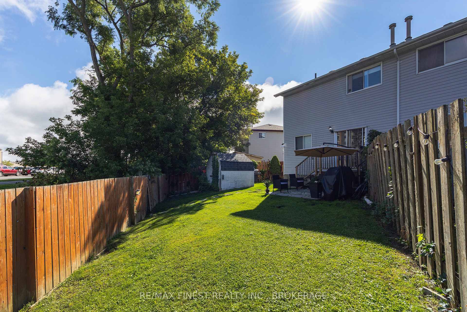 Photo 10 of 944 Uxbridge Crescent, Kingston, East Gardiners Rd — HOMEH