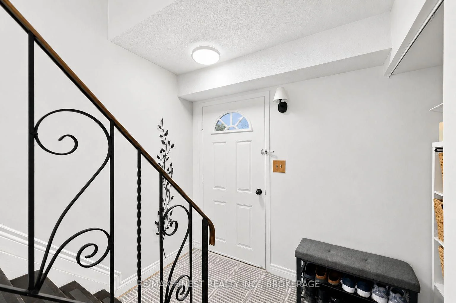 Photo 21 of 944 Uxbridge Crescent, Kingston, East Gardiners Rd — HOMEH