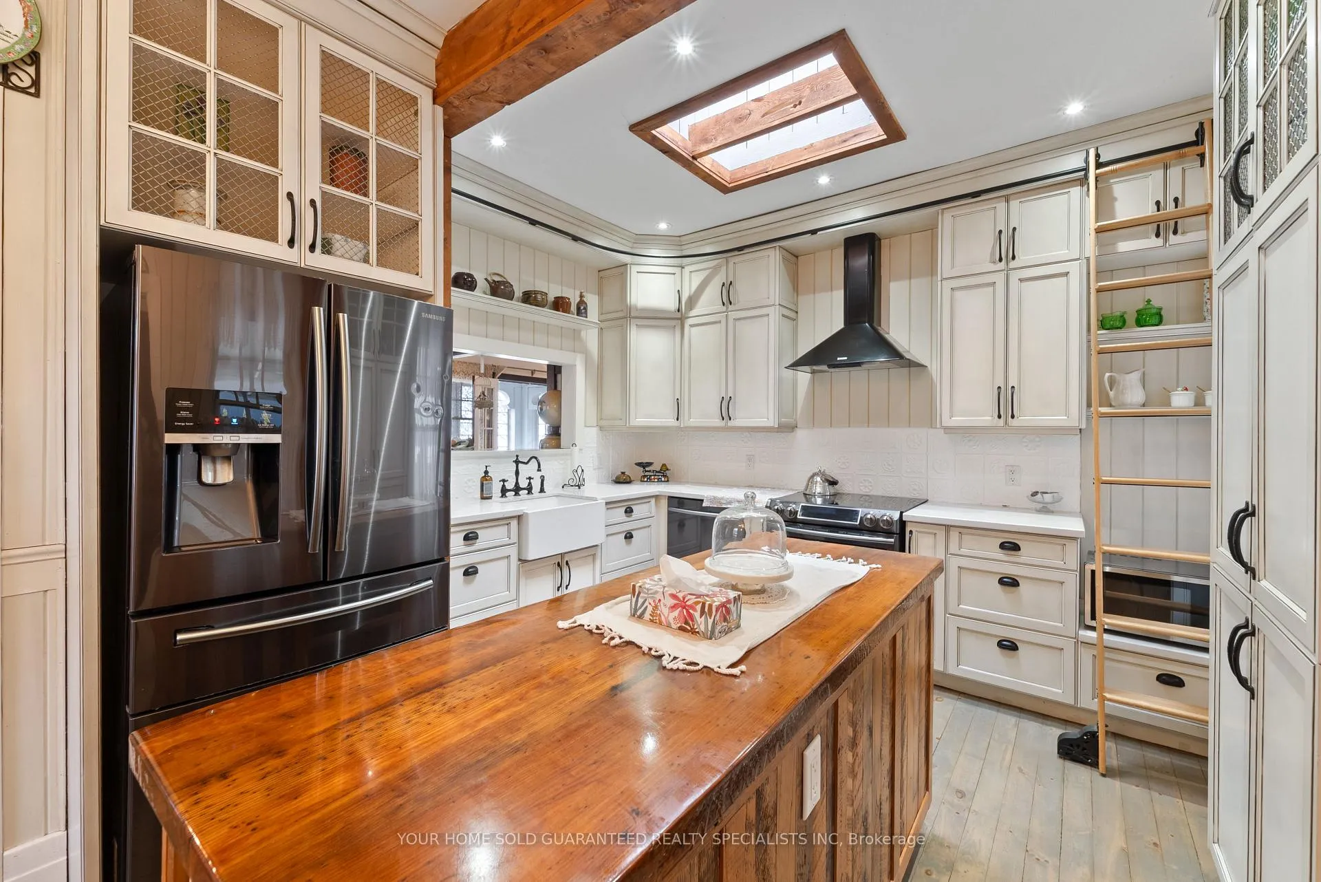 Photo 5 of 227 Green Street, Burlington, Brant — HOMEH