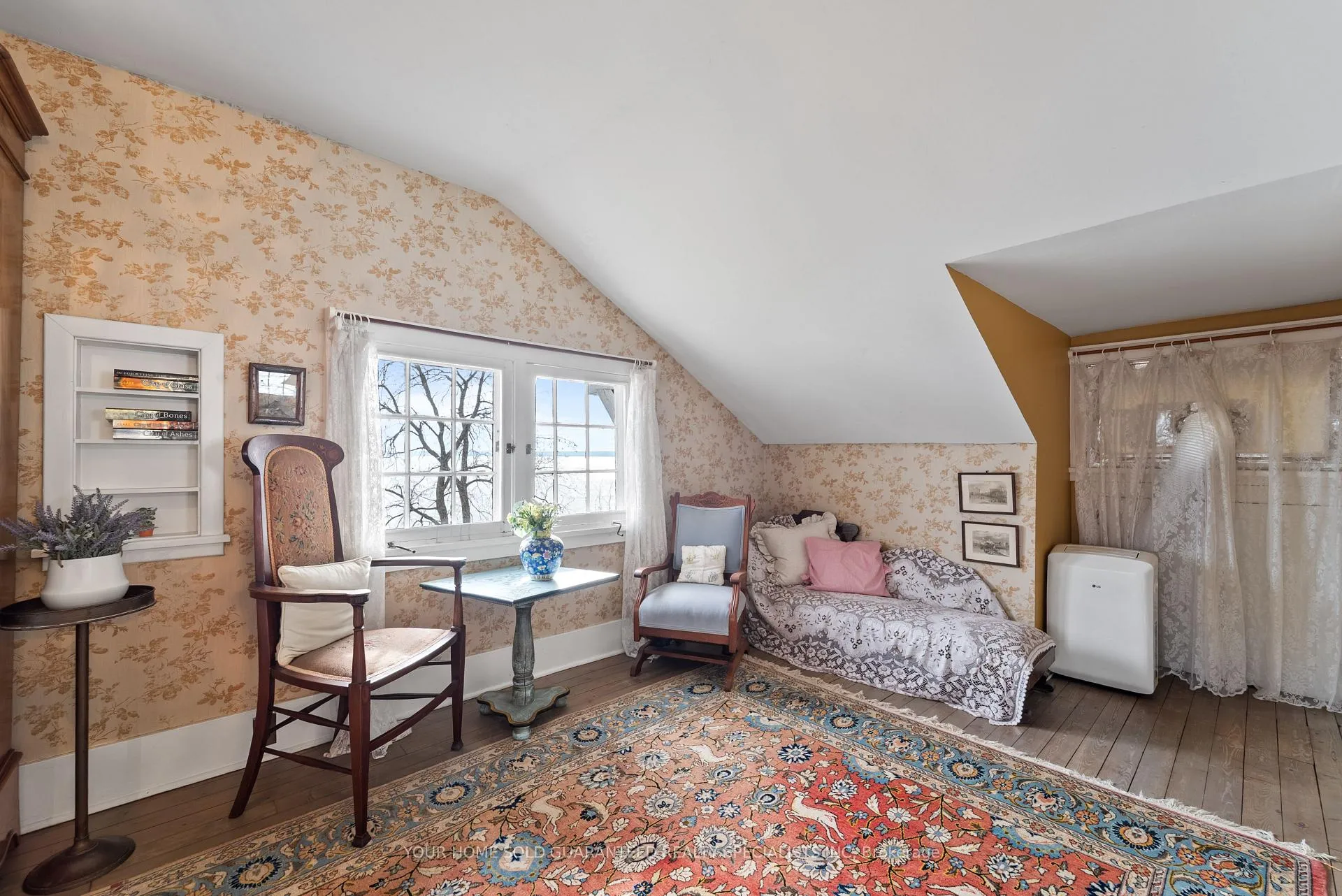 Photo 18 of 227 Green Street, Burlington, Brant — HOMEH