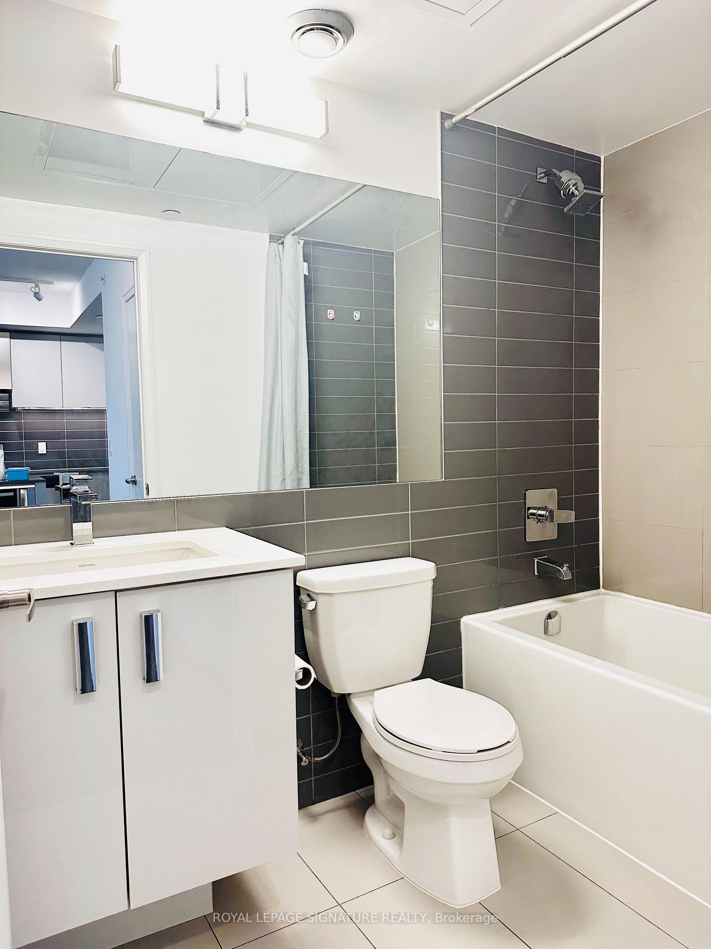 Photo 12 of Unit 1704, 30 Gibbs Road, Etobicoke, Islington-City Centre West — HOMEH