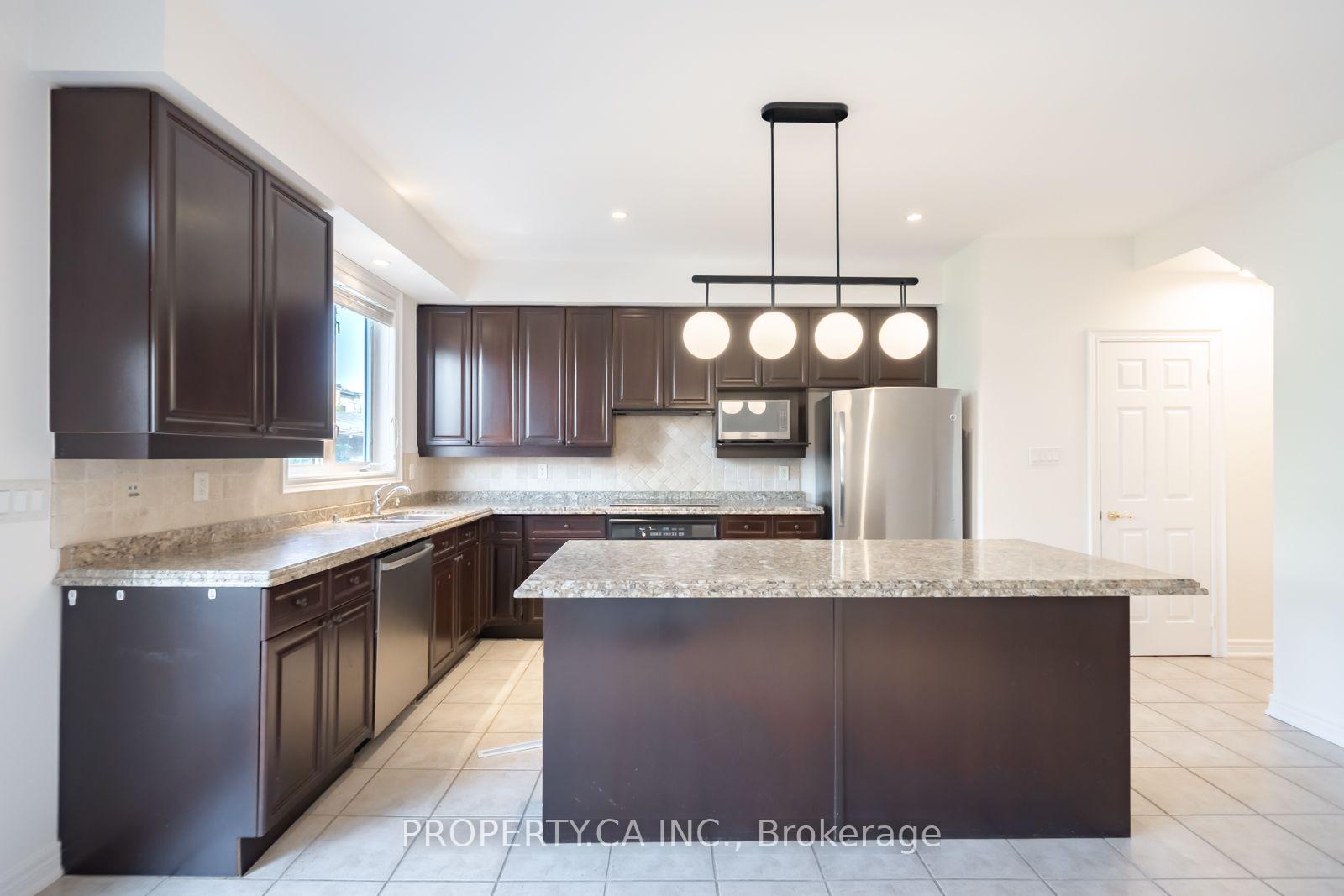 Photo 10 of 50 Winners Circle, Toronto, The Beaches — HOMEH