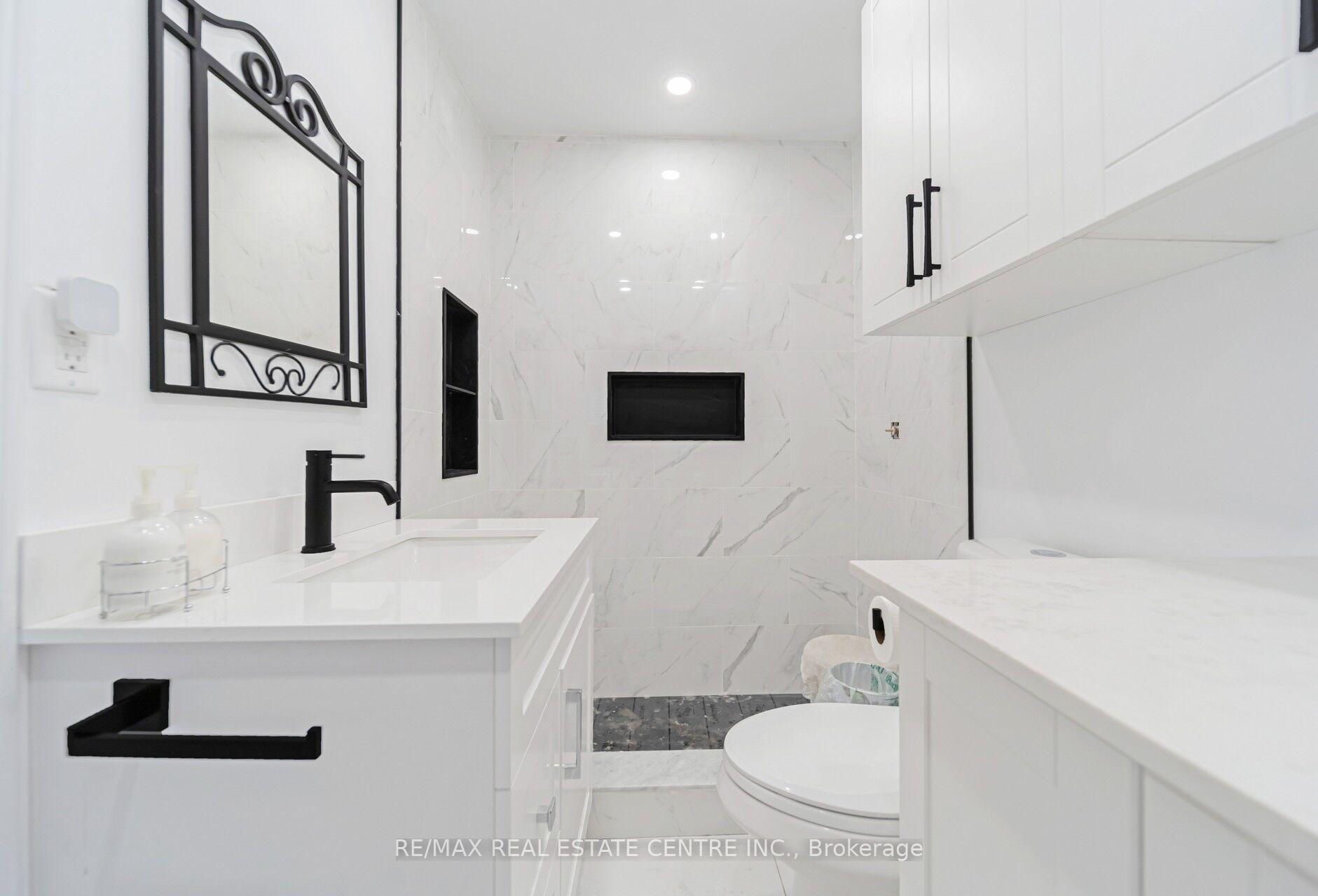 Photo 8 of 22 Neames Crescent, North York, Downsview-Roding-CFB — HOMEH