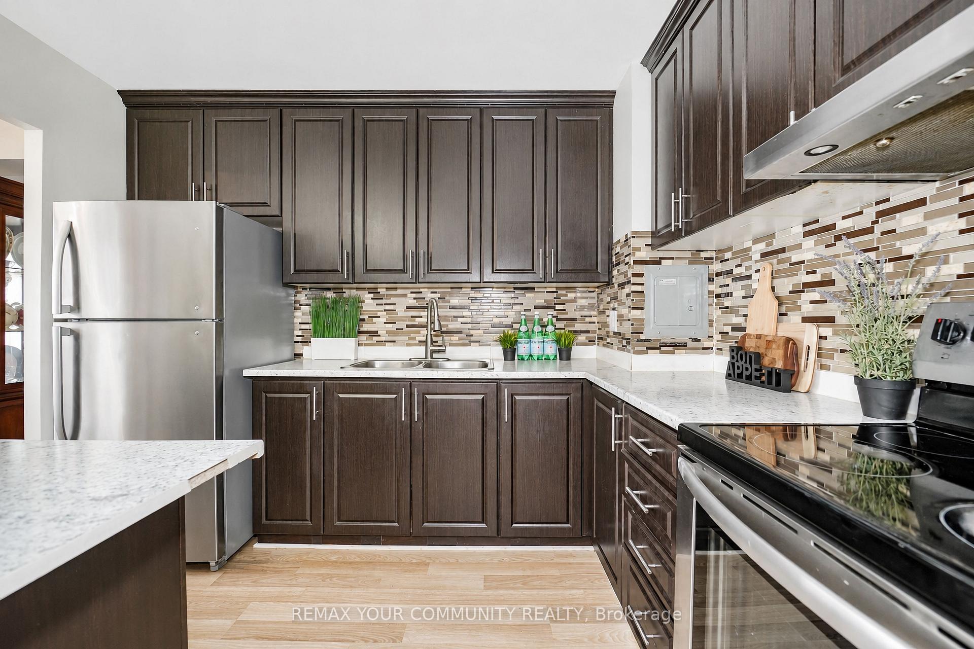 Photo 26 of Unit 1105, 100 Leeward Glenway, Toronto, Flemingdon Park — HOMEH