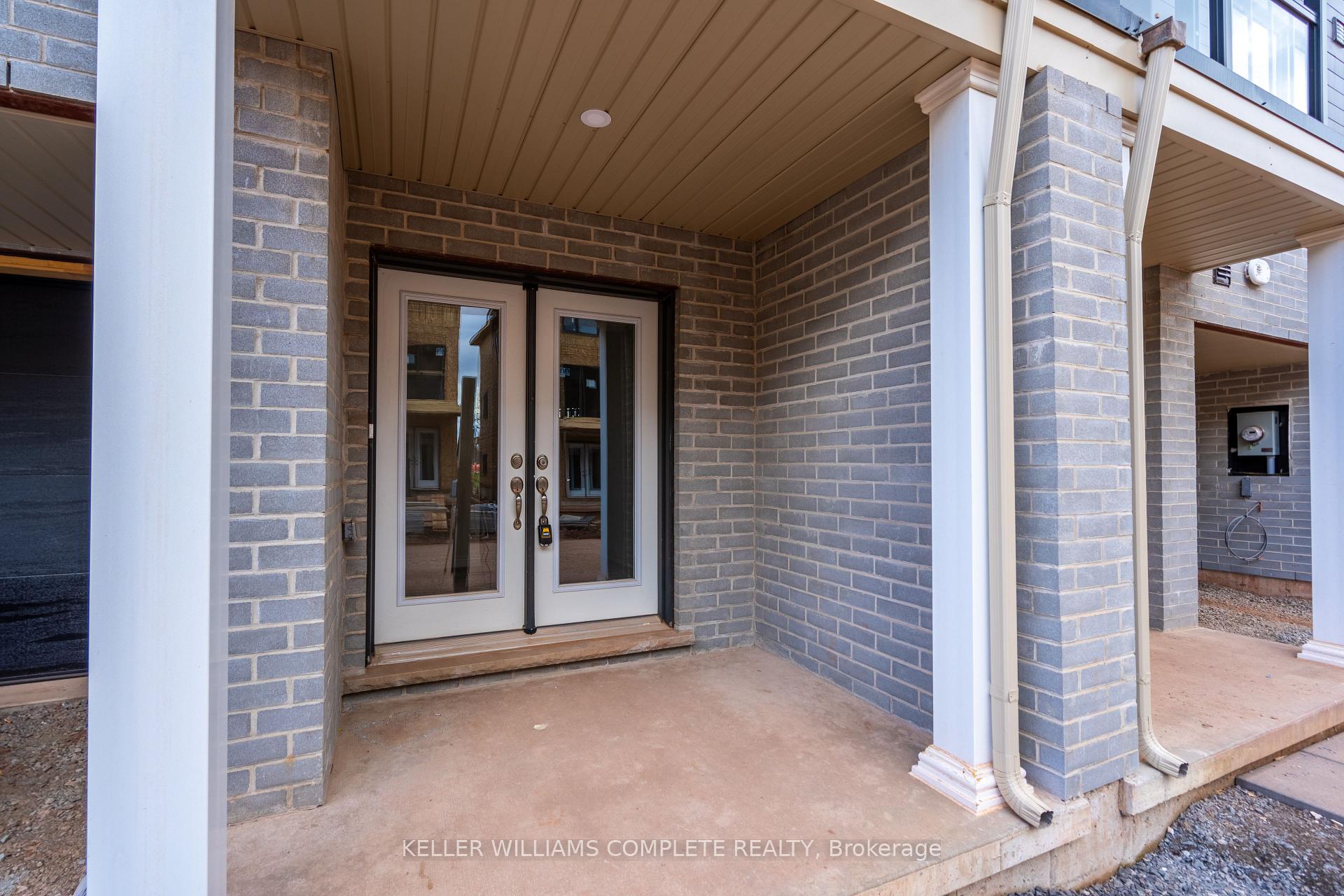 Photo 4 of 23 Dryden Lane, Hamilton, McQuesten — HOMEH