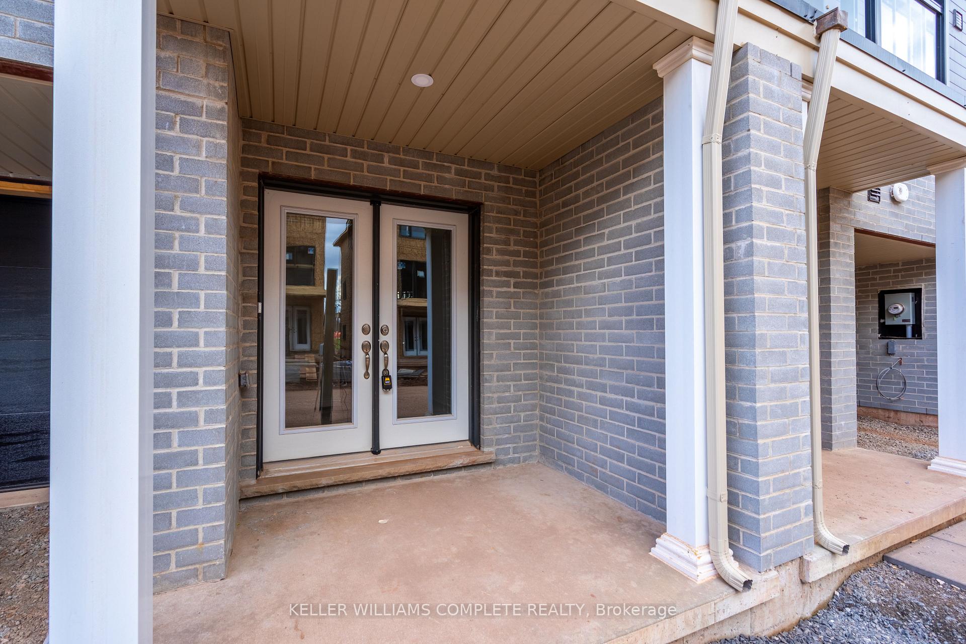 Photo 5 of 23 Dryden Lane, Hamilton, McQuesten — HOMEH