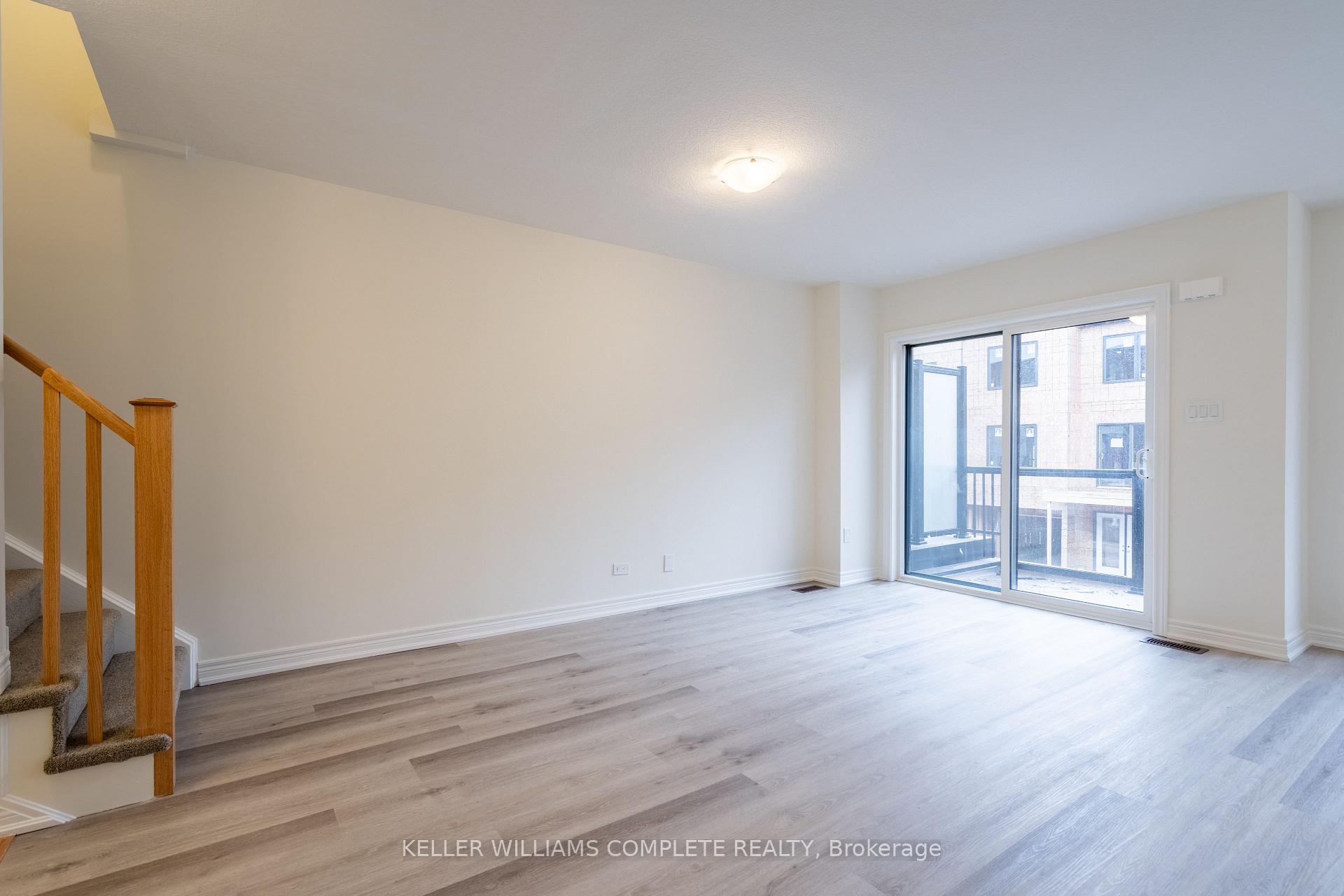 Photo 13 of 23 Dryden Lane, Hamilton, McQuesten — HOMEH