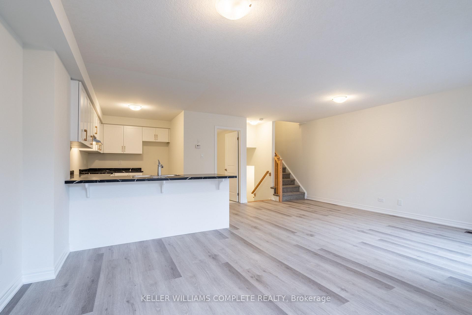 Photo 18 of 23 Dryden Lane, Hamilton, McQuesten — HOMEH
