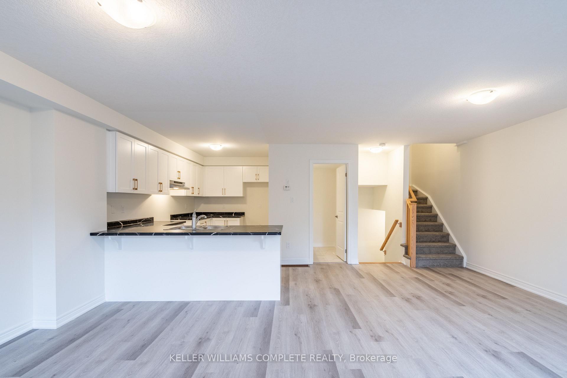 Photo 19 of 23 Dryden Lane, Hamilton, McQuesten — HOMEH