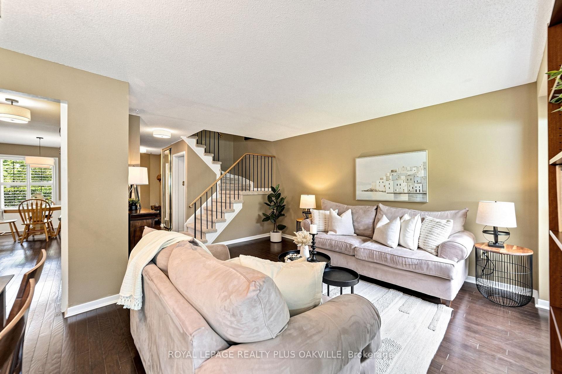 Photo 15 of 1221 Hedgestone Crescent, Oakville, Glen Abbey — HOMEH