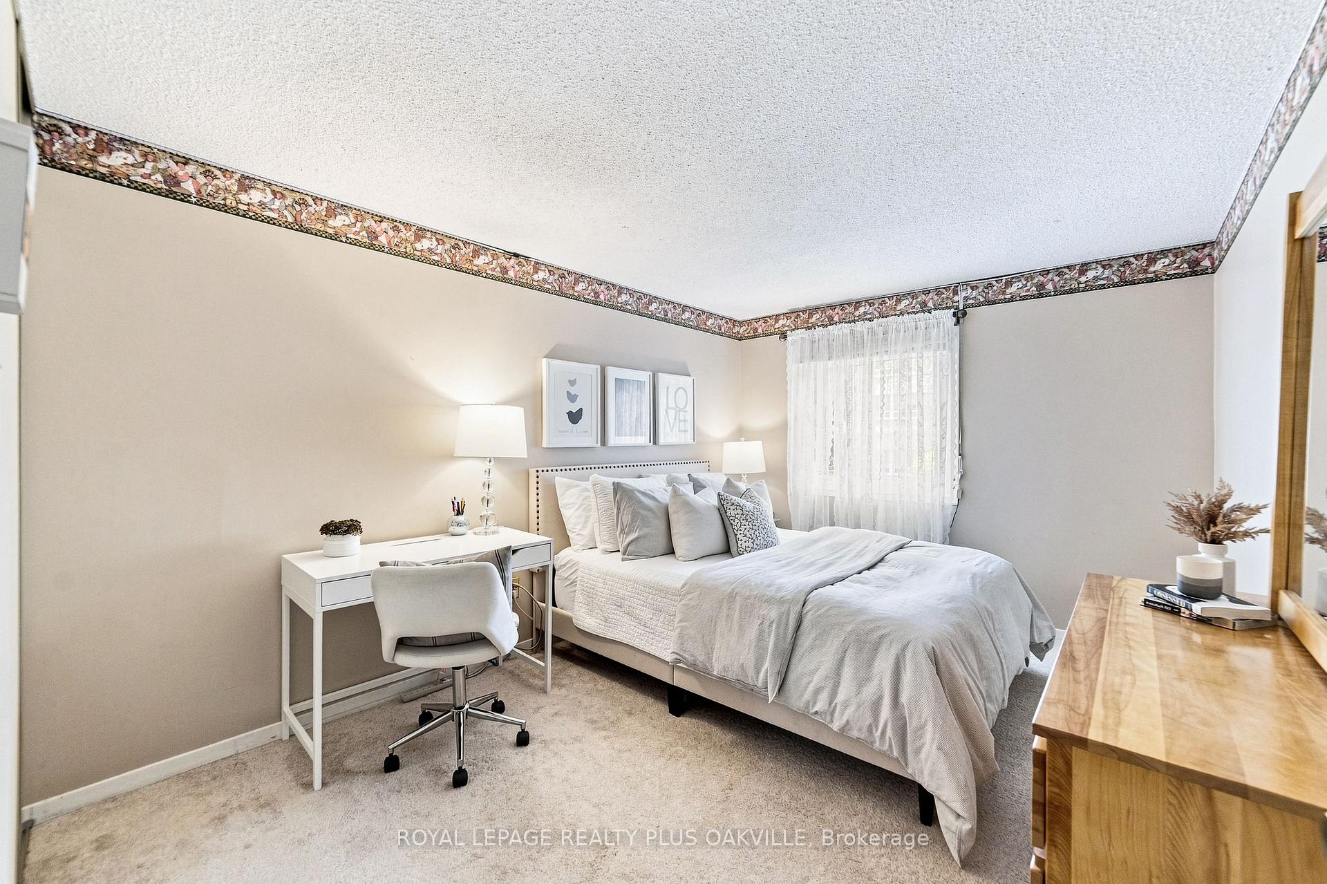 Photo 20 of 1221 Hedgestone Crescent, Oakville, Glen Abbey — HOMEH