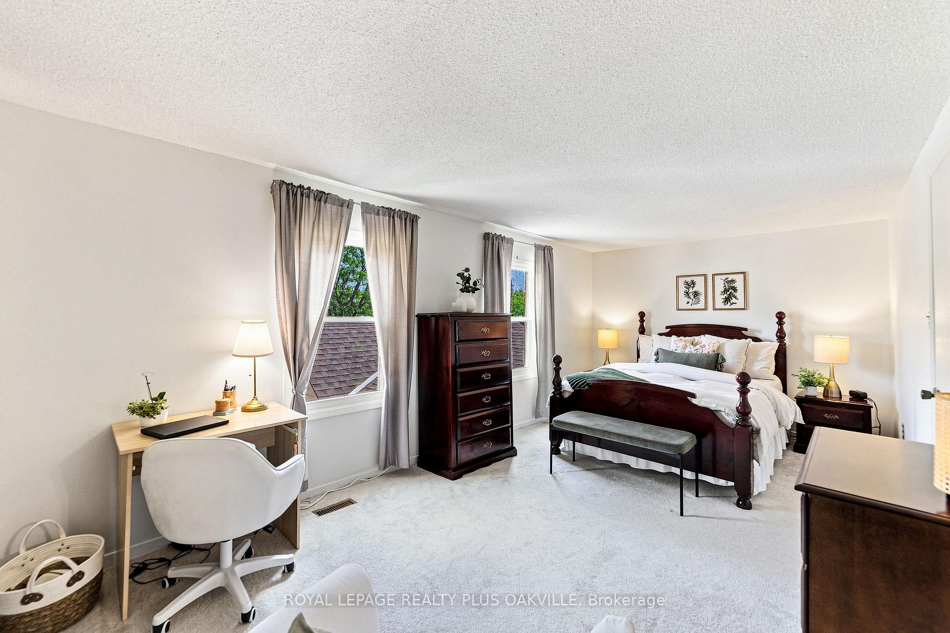 Photo 25 of 1221 Hedgestone Crescent, Oakville, Glen Abbey — HOMEH