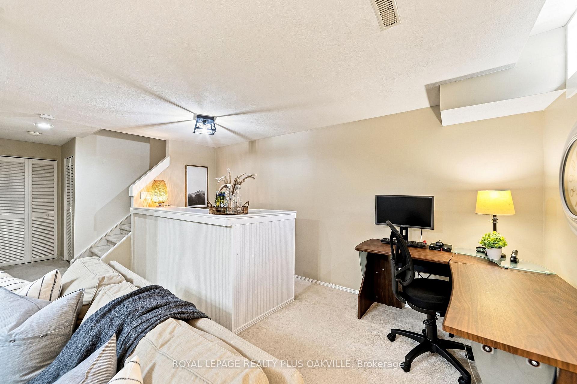 Photo 27 of 1221 Hedgestone Crescent, Oakville, Glen Abbey — HOMEH