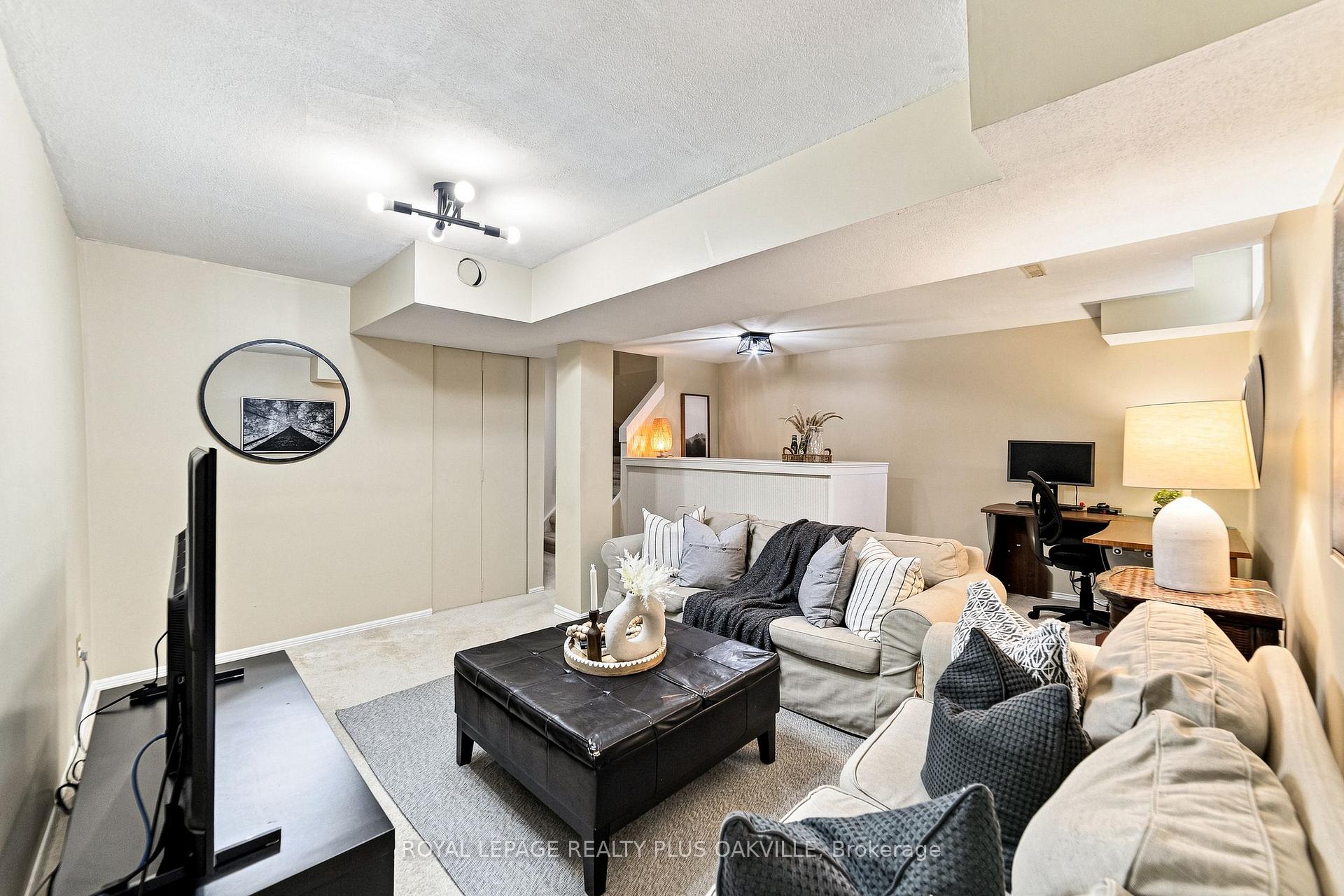 Photo 29 of 1221 Hedgestone Crescent, Oakville, Glen Abbey — HOMEH