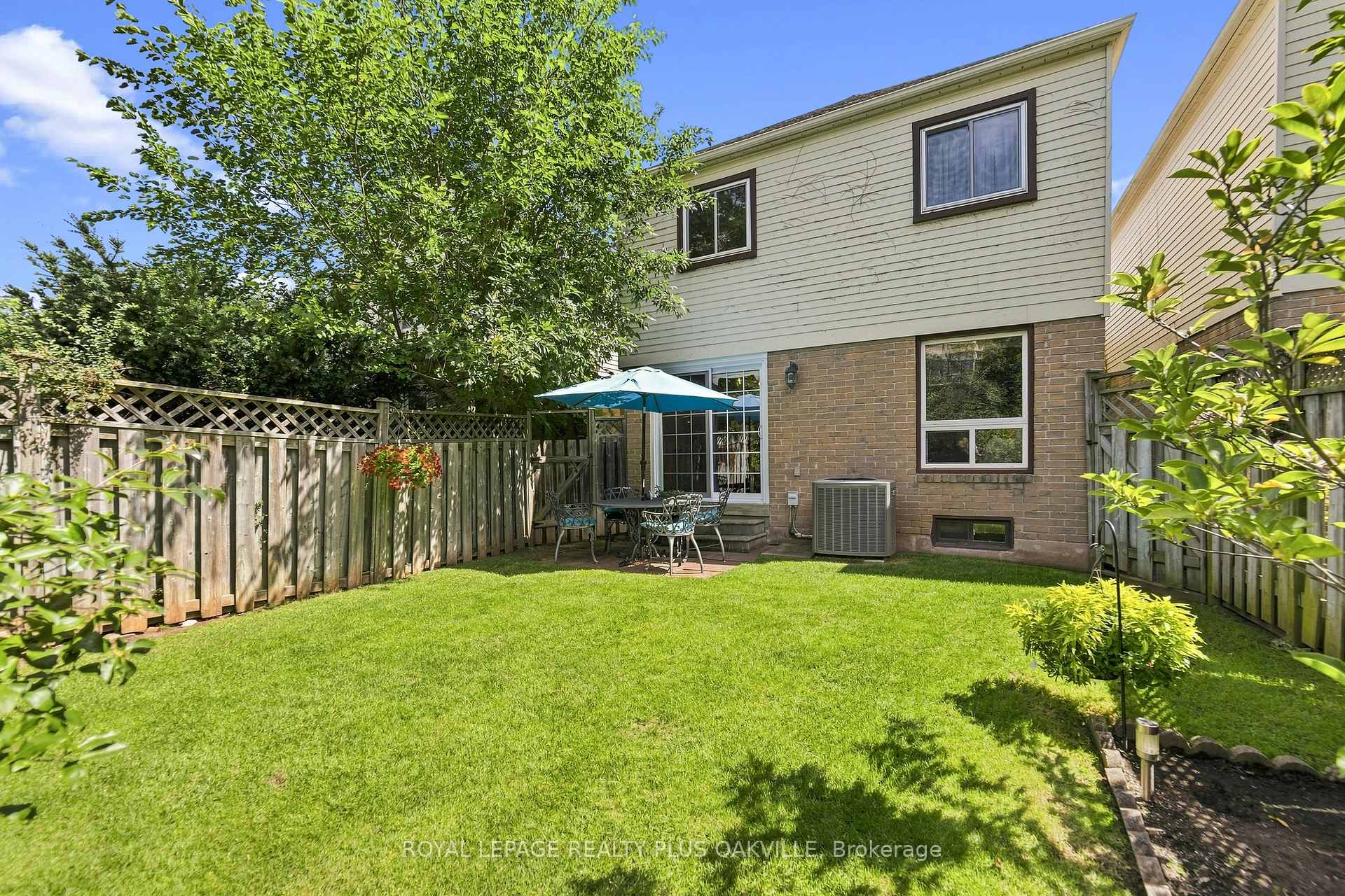 Photo 30 of 1221 Hedgestone Crescent, Oakville, Glen Abbey — HOMEH