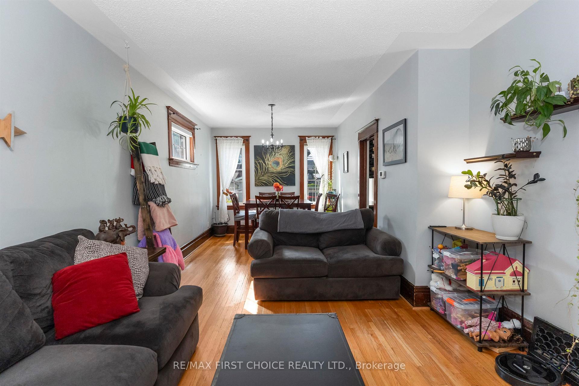 Photo 11 of 423 Marks Street S, Thunder Bay, Hyde Park — HOMEH