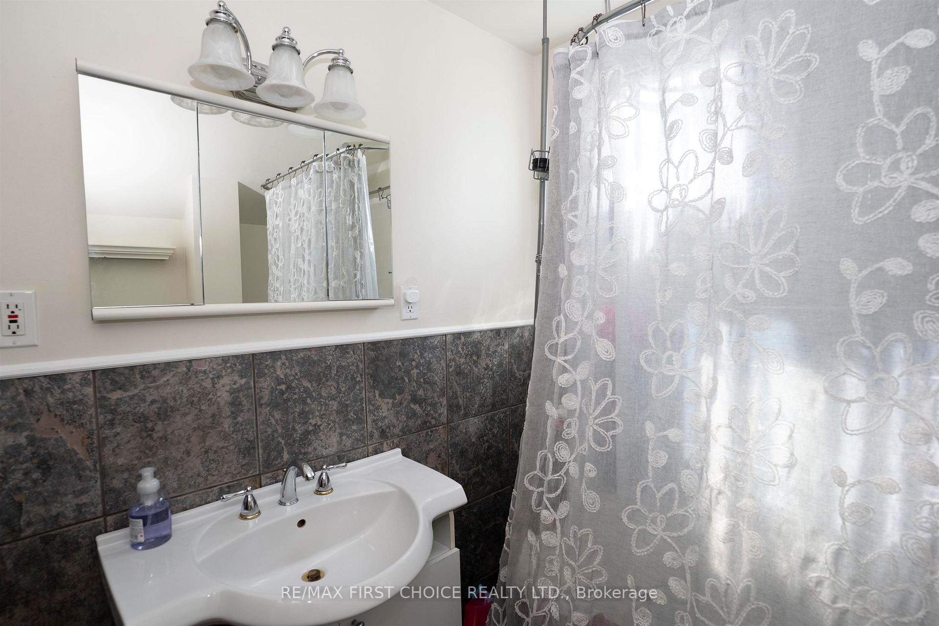 Photo 20 of 423 Marks Street S, Thunder Bay, Hyde Park — HOMEH