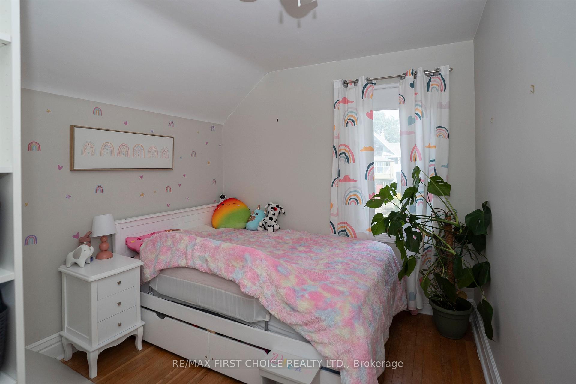 Photo 22 of 423 Marks Street S, Thunder Bay, Hyde Park — HOMEH