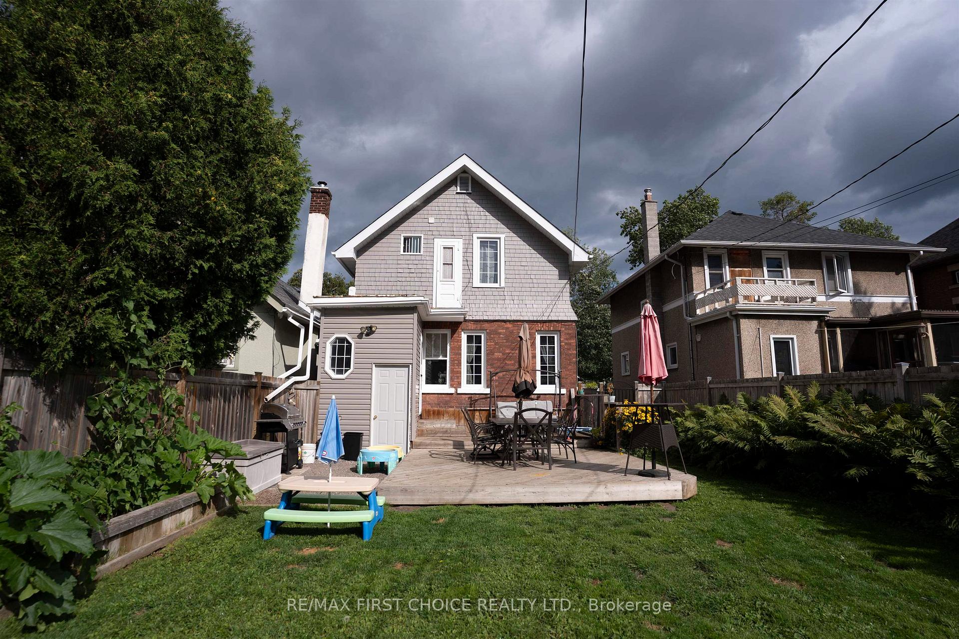 Photo 32 of 423 Marks Street S, Thunder Bay, Hyde Park — HOMEH