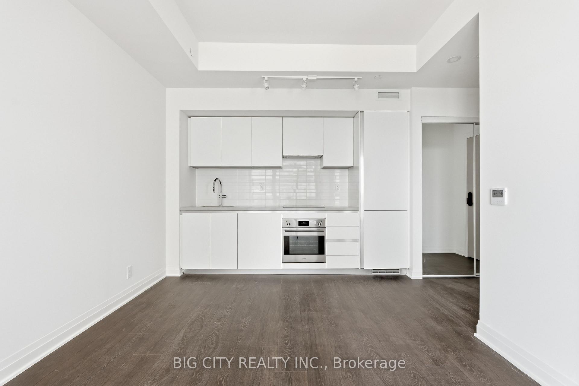 Photo 7 of Unit 1005, 25 Frederick Todd Way, Toronto, Thorncliffe Park — HOMEH
