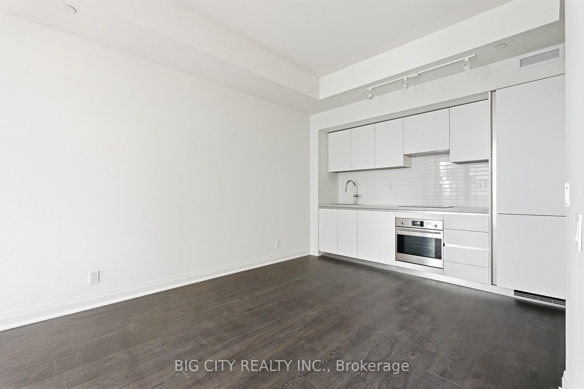 Photo 8 of Unit 1005, 25 Frederick Todd Way, Toronto, Thorncliffe Park — HOMEH