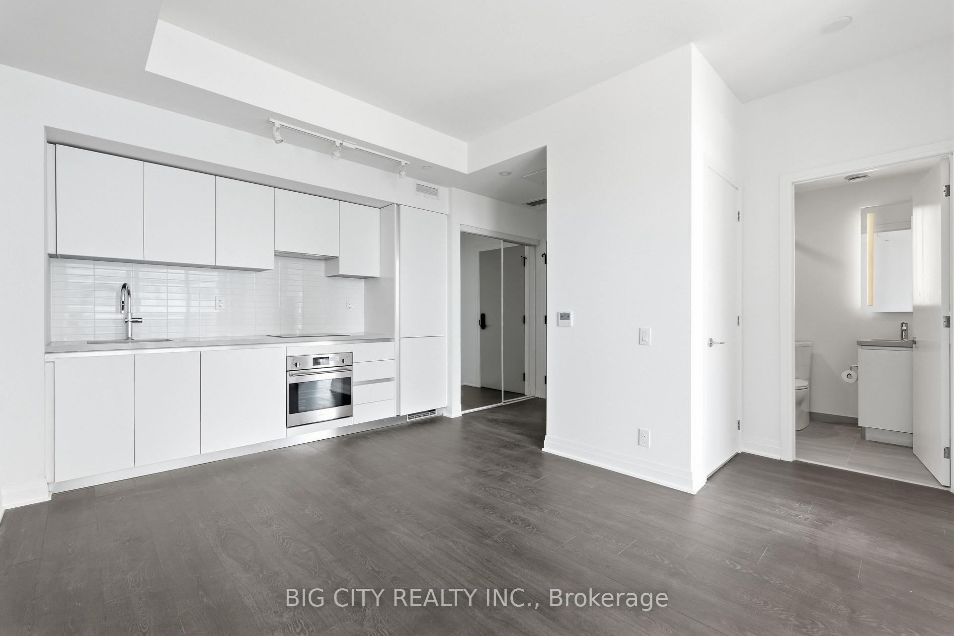 Photo 9 of Unit 1005, 25 Frederick Todd Way, Toronto, Thorncliffe Park — HOMEH