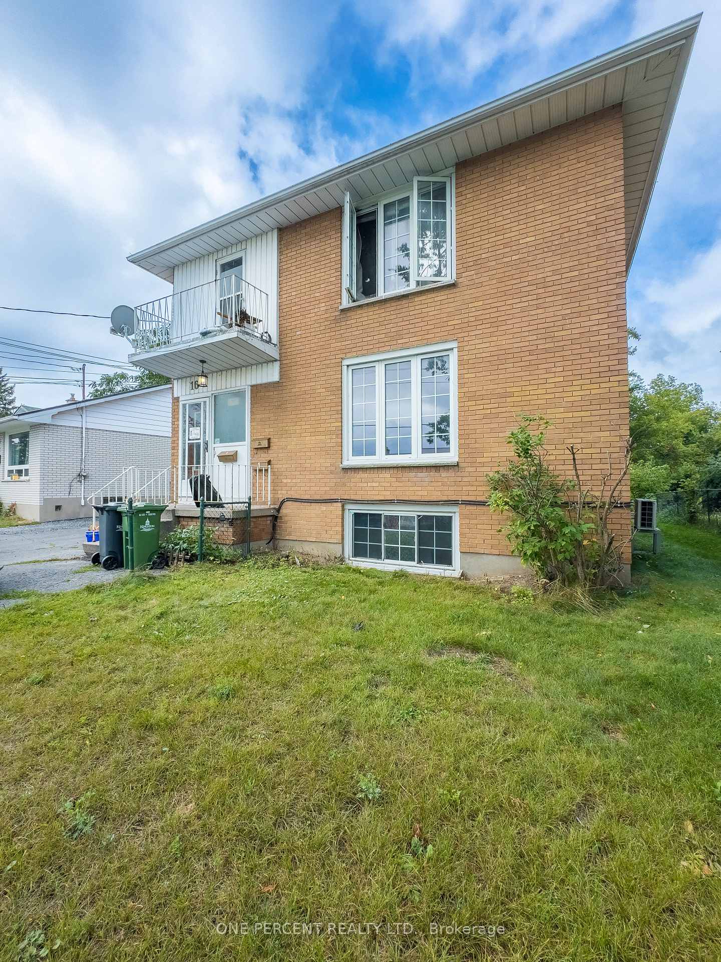 Photo 2 of 16 Daly Street, Kingston, Rideau — HOMEH