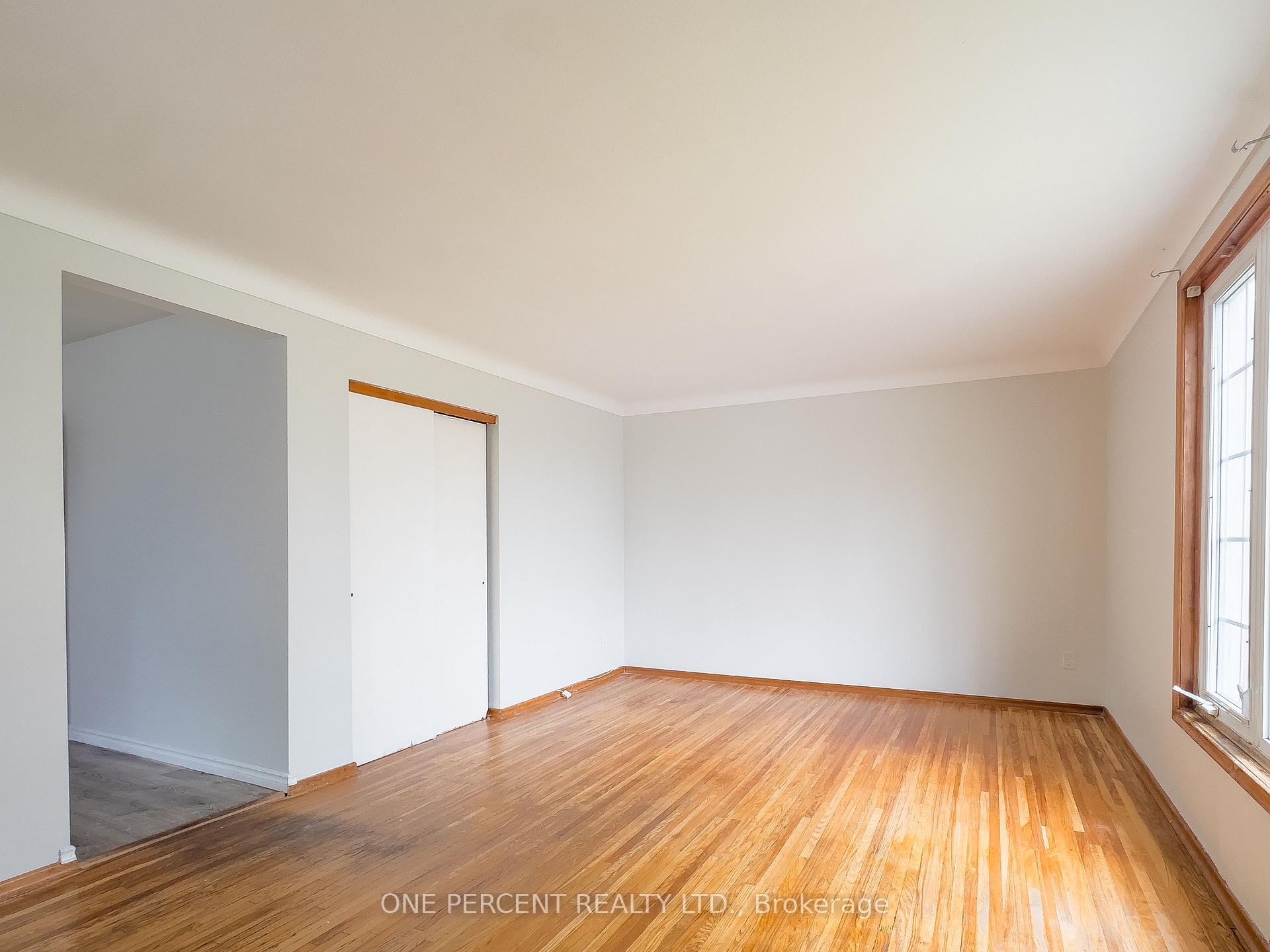 Photo 3 of 16 Daly Street, Kingston, Rideau — HOMEH