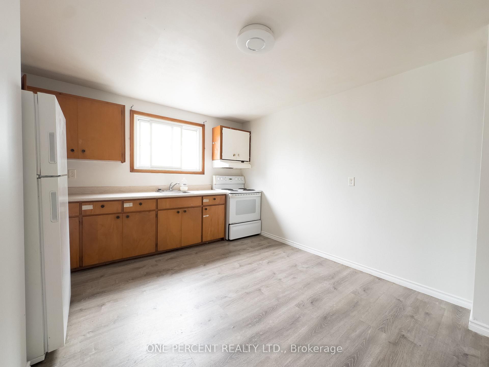 Photo 5 of 16 Daly Street, Kingston, Rideau — HOMEH