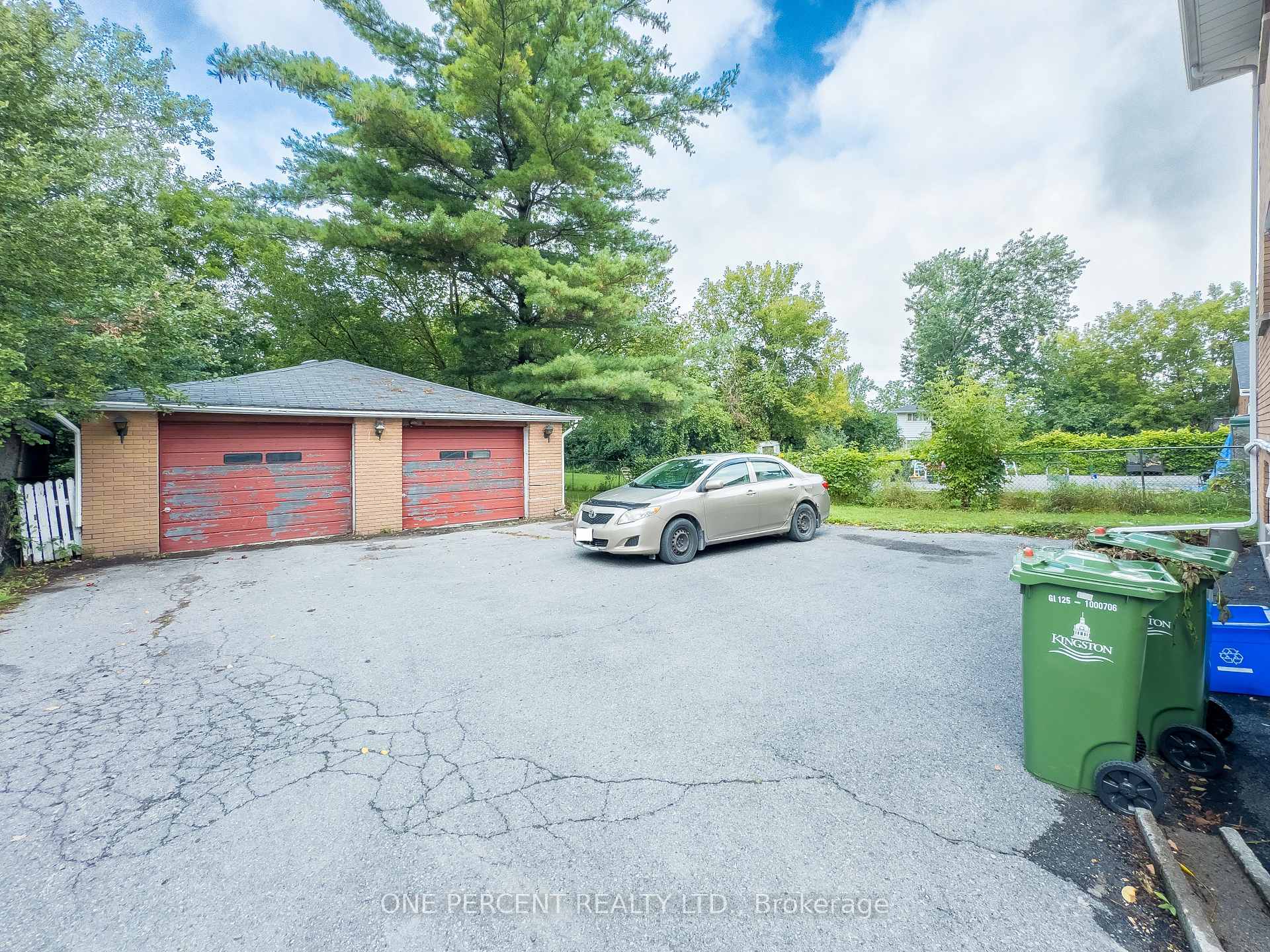 Photo 22 of 16 Daly Street, Kingston, Rideau — HOMEH