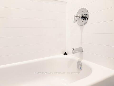 Photo 9 of Unit Apt 1, 1064 Barton Street, Hamilton, Crown Point — HOMEH