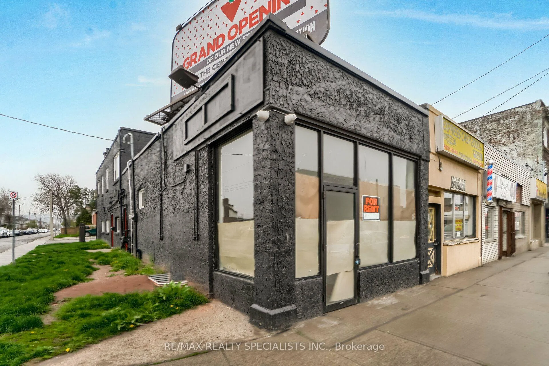 Photo 1 of Unit Apt 1, 1064 Barton Street, Hamilton, Crown Point — HOMEH
