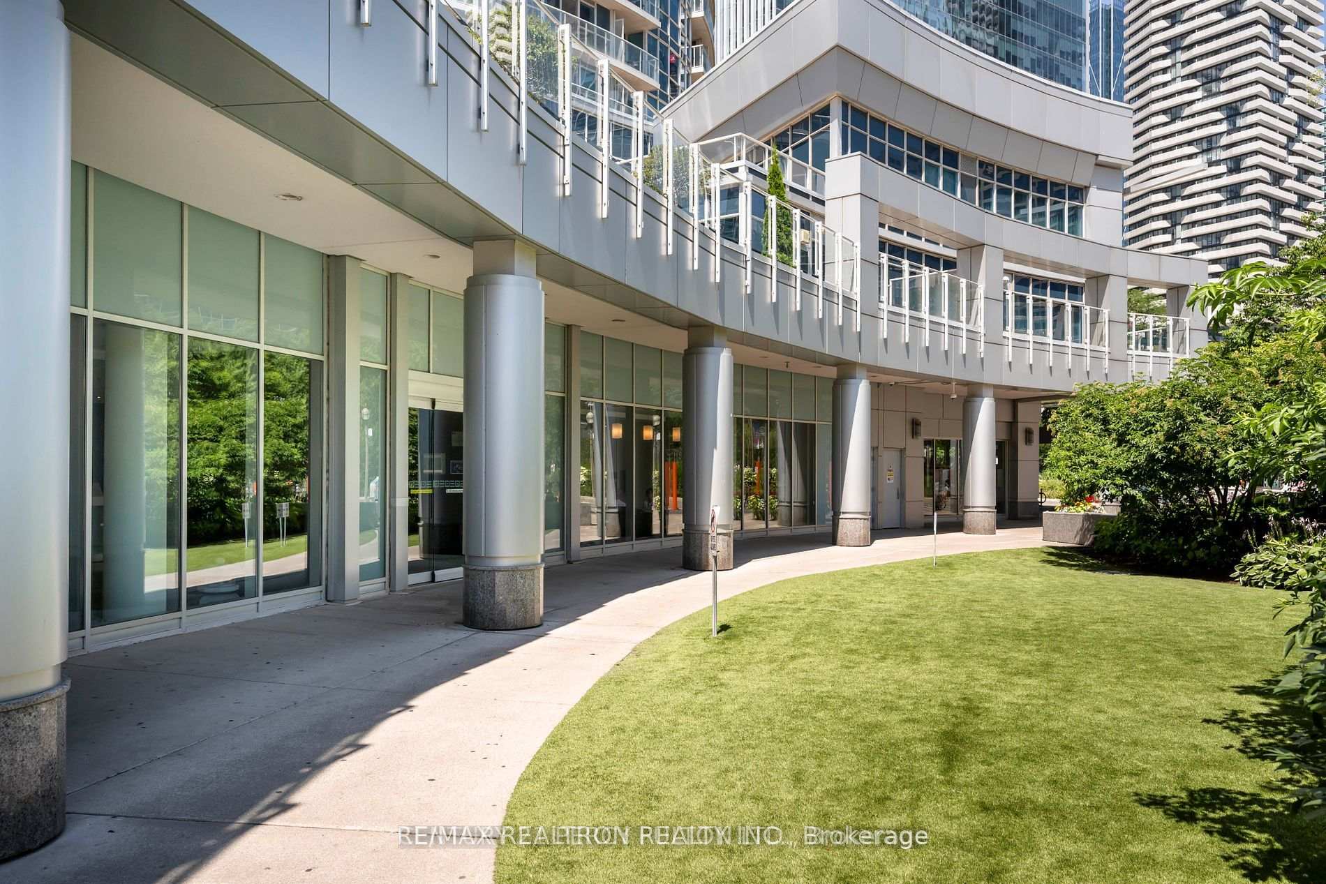 Photo 7 of Unit 2301, 8 York Street, Toronto, Waterfront Communities — HOMEH