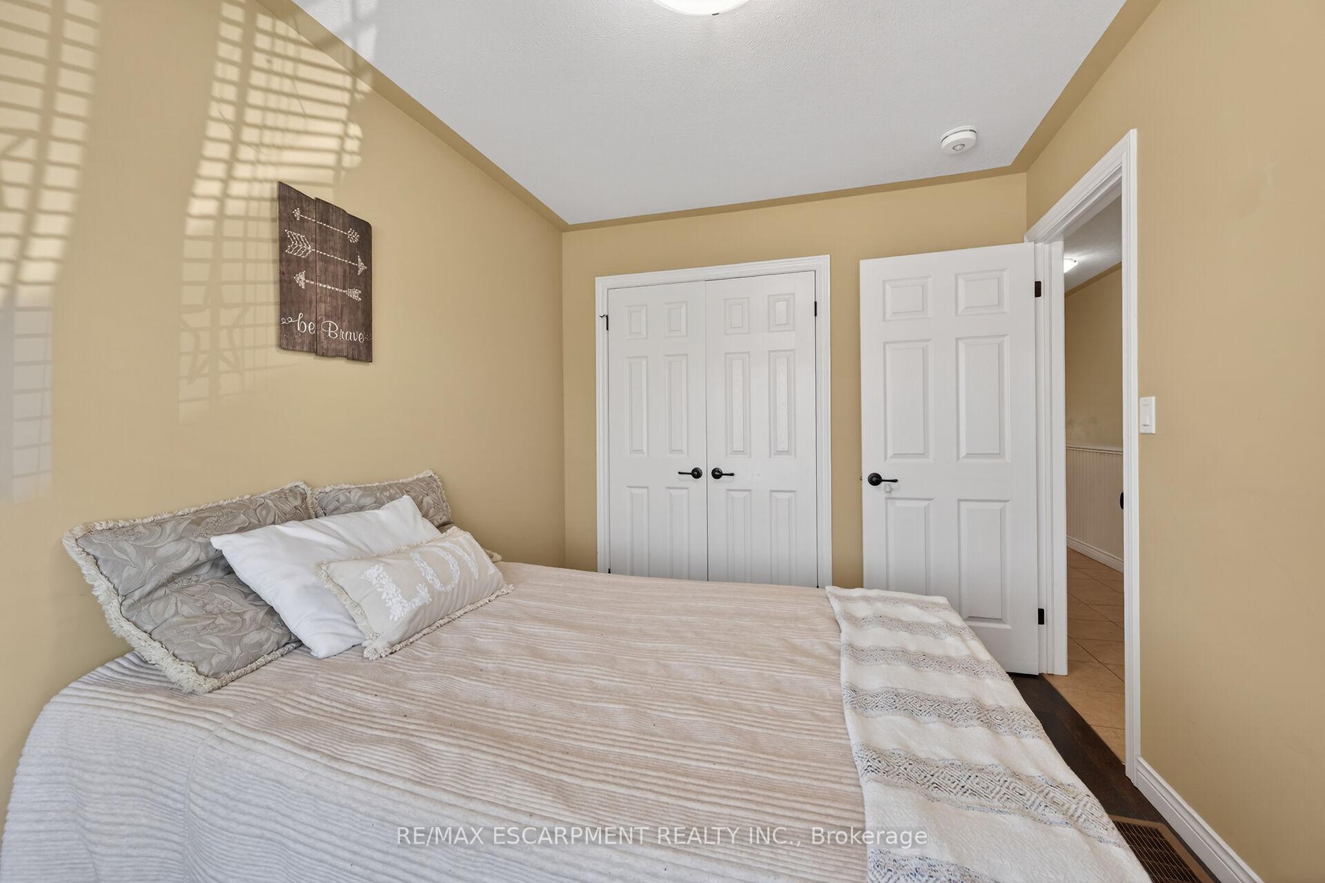 Photo 11 of 10 Emily Street, Haldimand — HOMEH