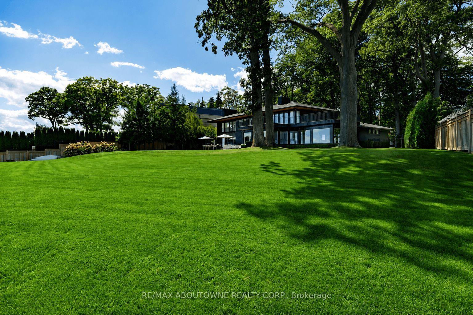 Photo 6 of 3 Ennisclare Drive E, Oakville, Morrison — HOMEH