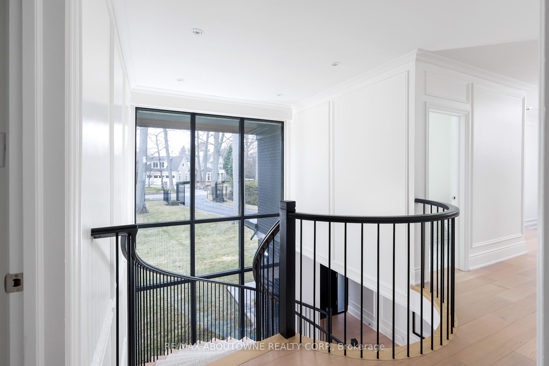 Photo 27 of 3 Ennisclare Drive E, Oakville, Morrison — HOMEH