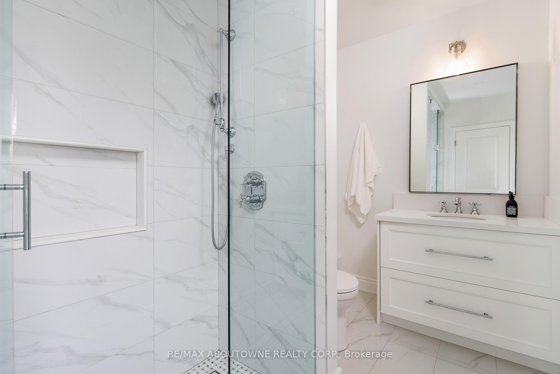 Photo 37 of 3 Ennisclare Drive E, Oakville, Morrison — HOMEH