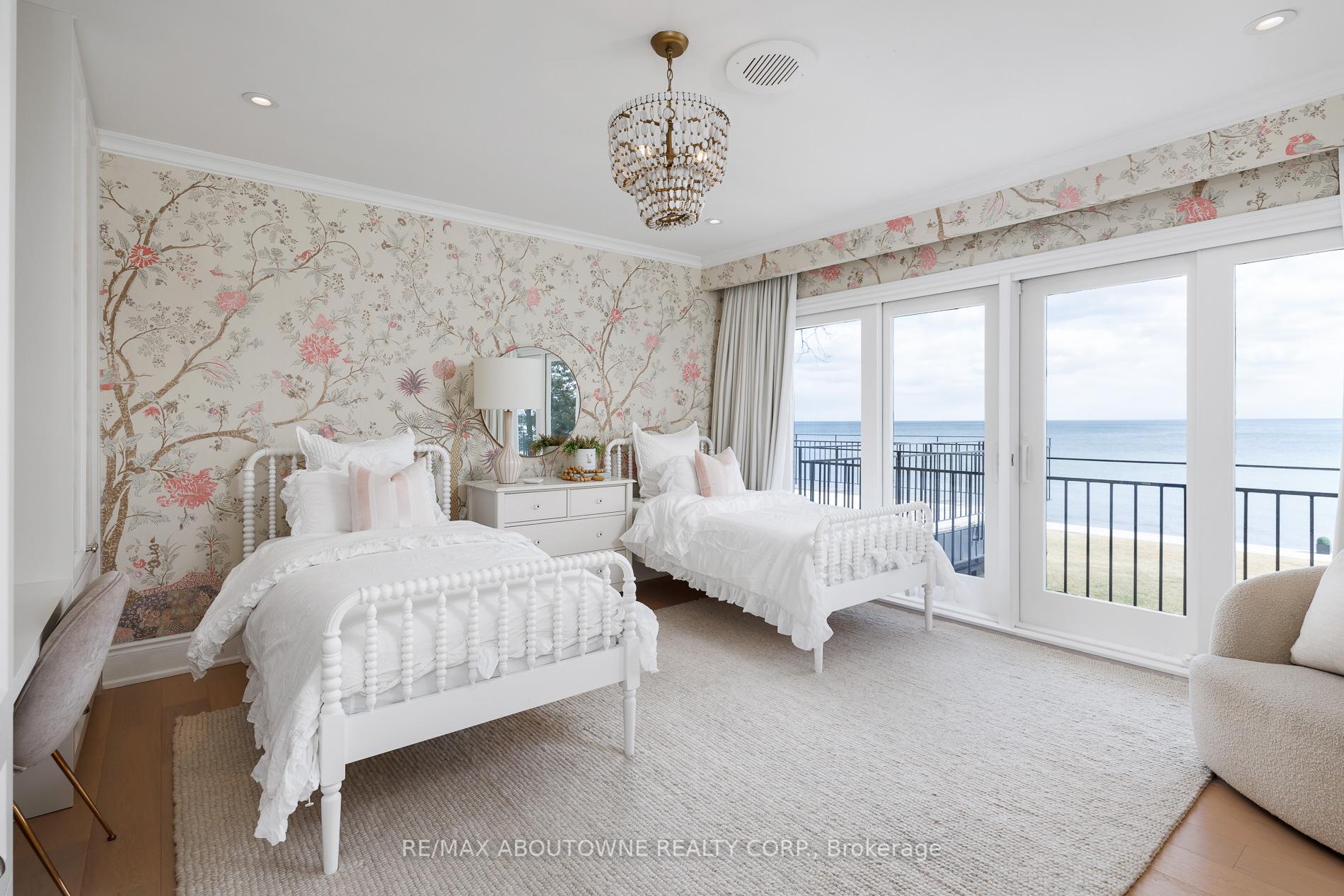 Photo 38 of 3 Ennisclare Drive E, Oakville, Morrison — HOMEH