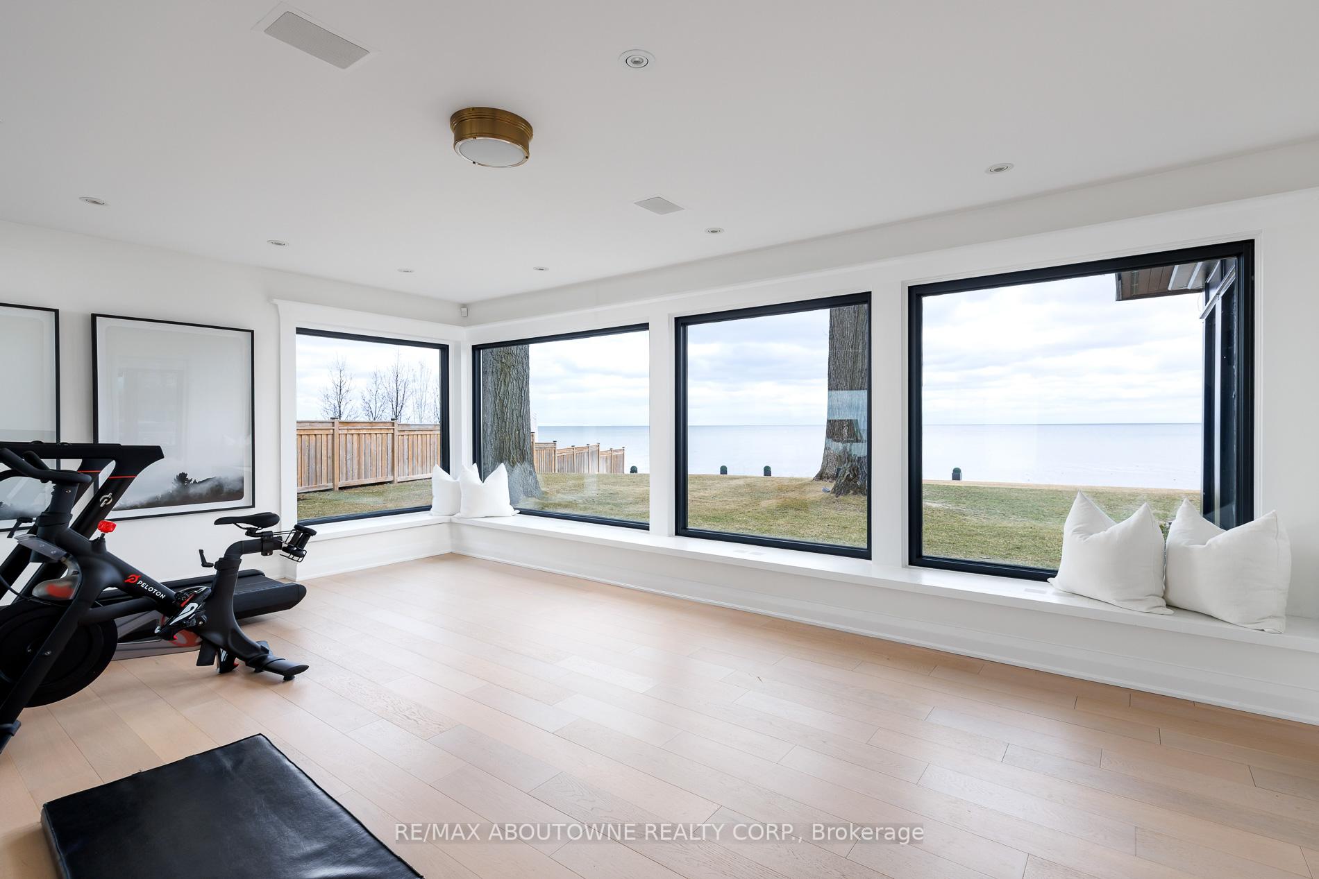 Photo 40 of 3 Ennisclare Drive E, Oakville, Morrison — HOMEH