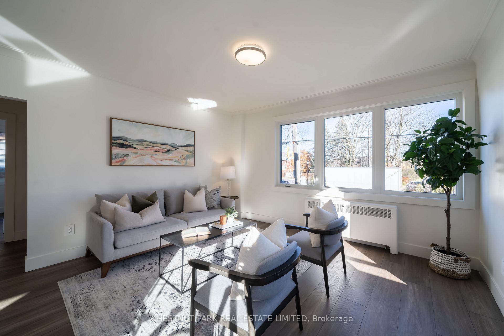 Photo 10 of Unit 2, 1492 Avenue Road, Toronto, Englemount-Lawrence — HOMEH