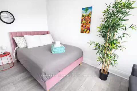 Photo 34 of Unit Apt 2, 1064 Barton Street, Hamilton, Crown Point — HOMEH