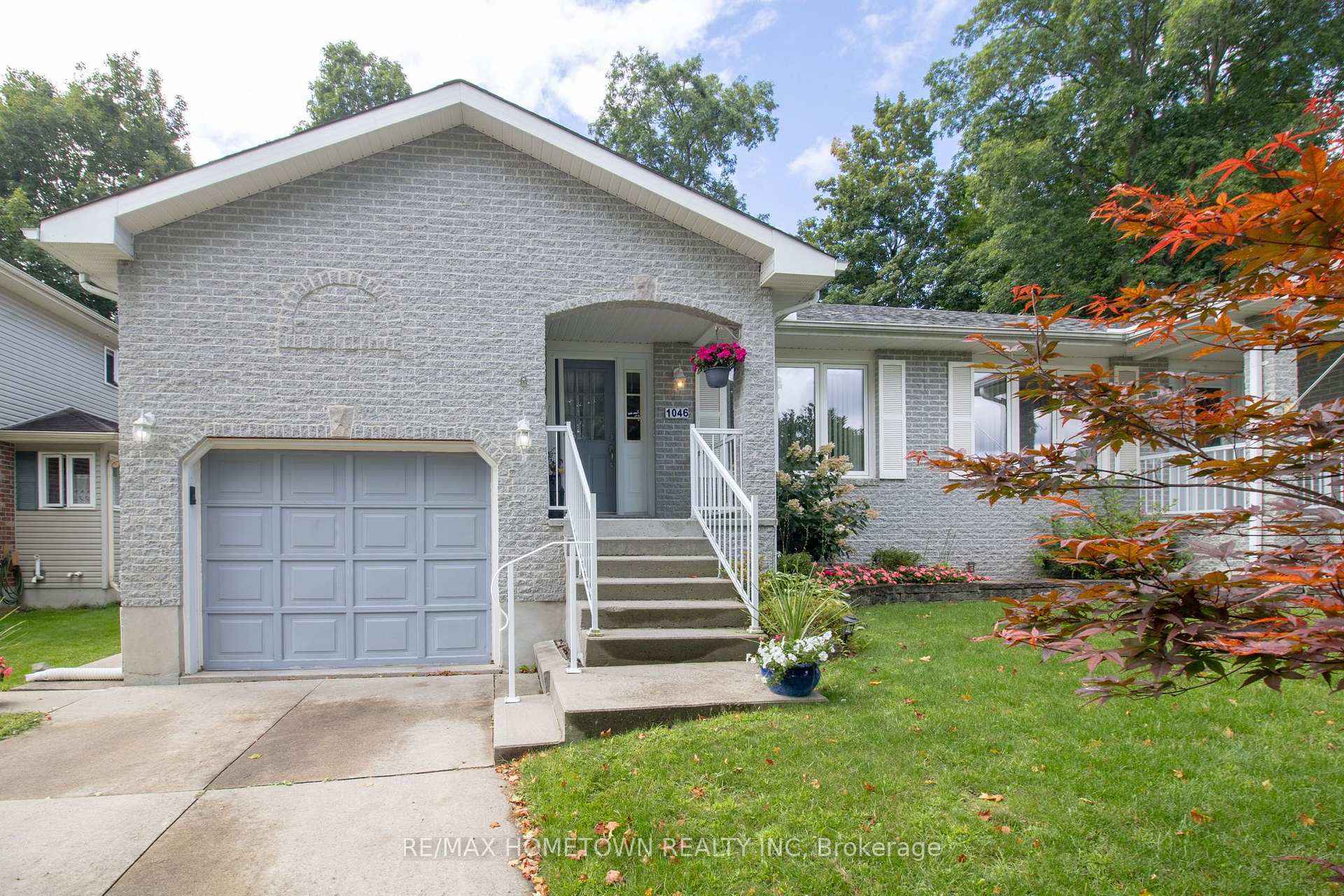 Front of 1046 Bridlewood Drive