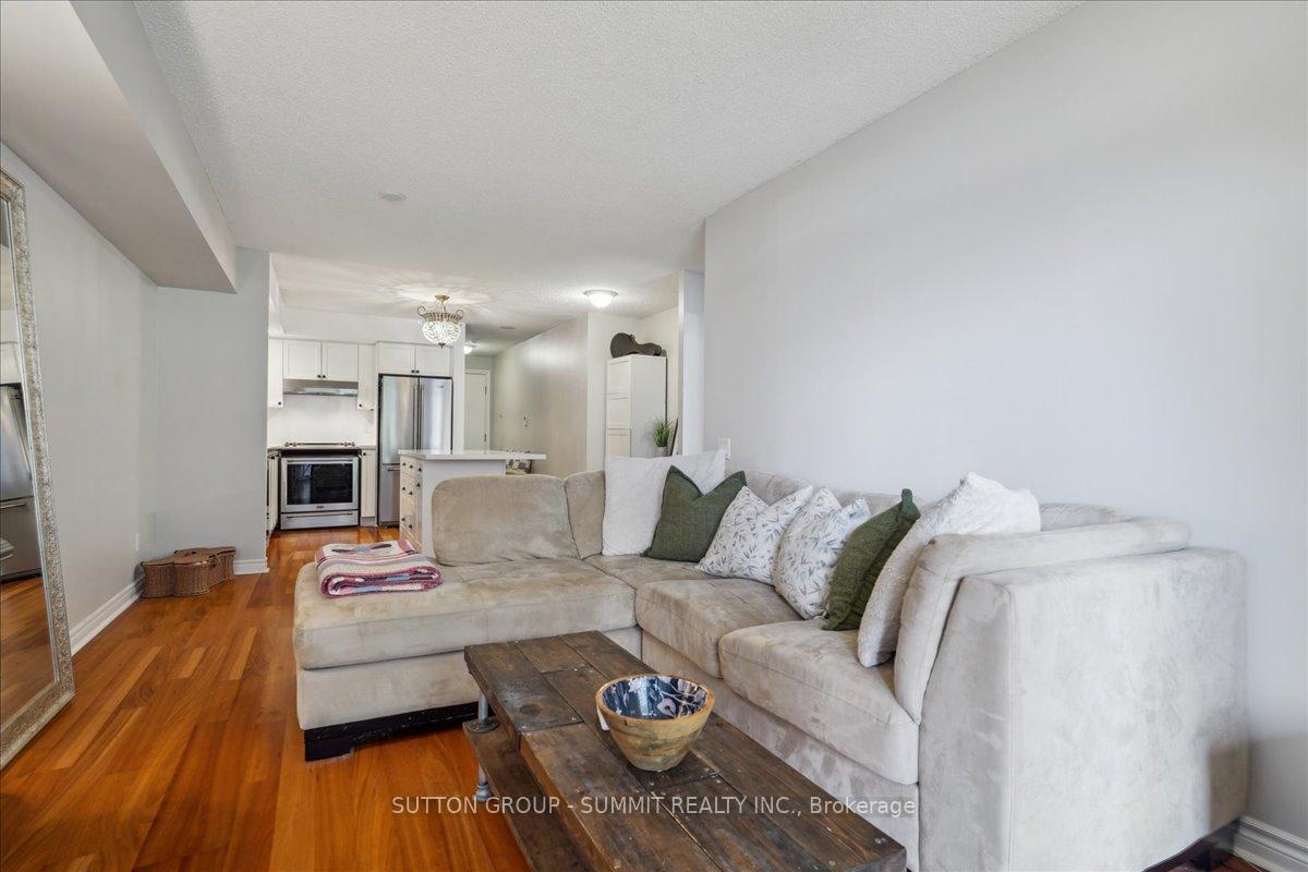 Photo 10 of Unit 511, 5229 Dundas Street W, Etobicoke, Islington-City Centre West — HOMEH