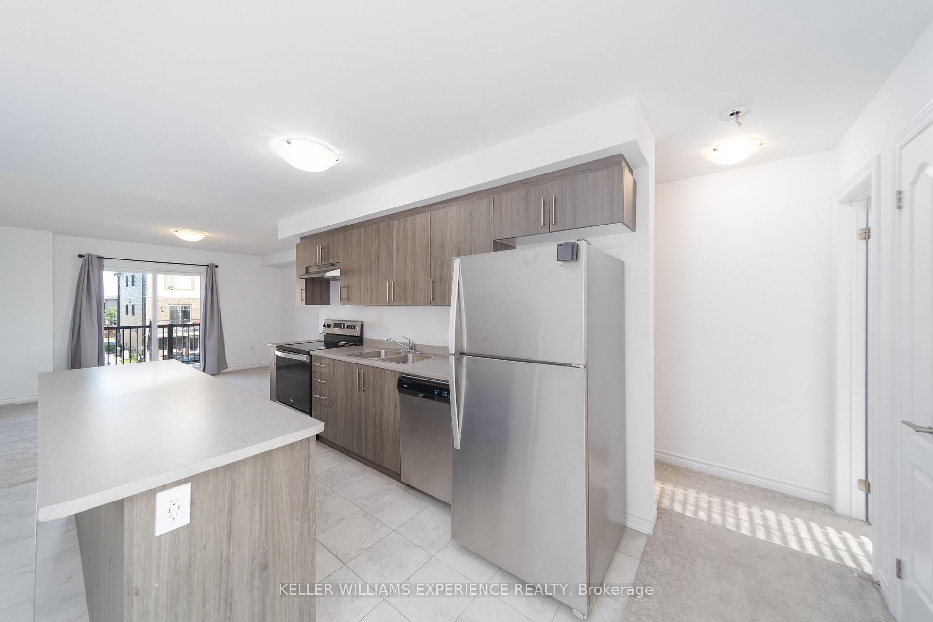 Photo 3 of 41 Andean Lane, Barrie, Rural Barrie Southwest — HOMEH
