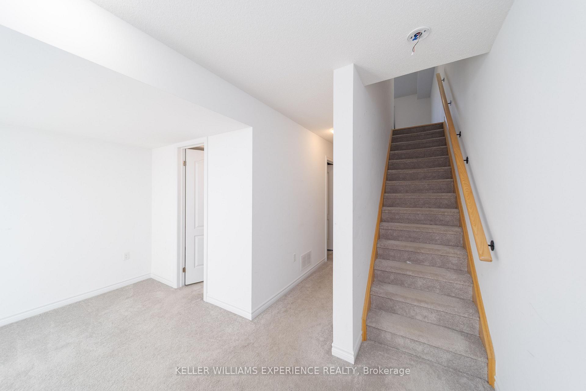 Photo 16 of 41 Andean Lane, Barrie, Rural Barrie Southwest — HOMEH