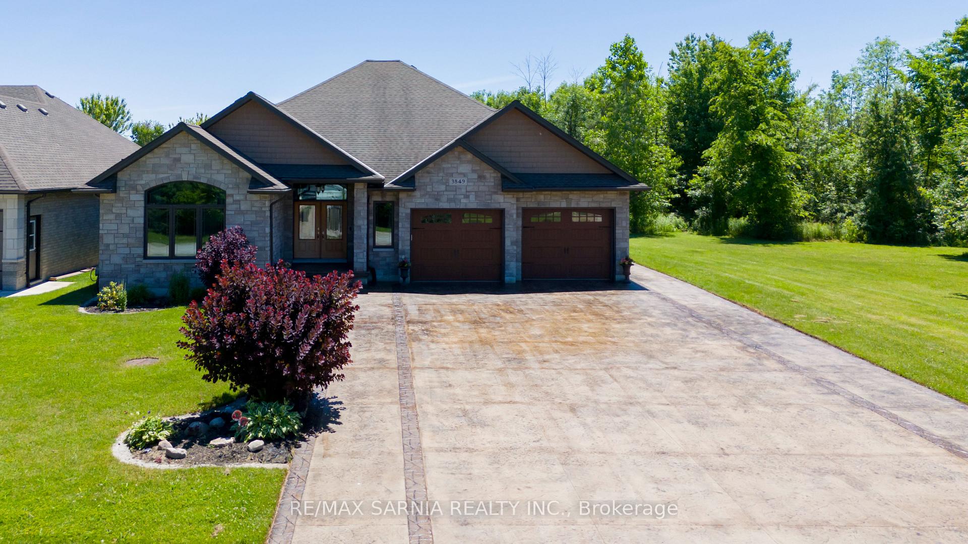 Photo of 3849 Ferne Avenue