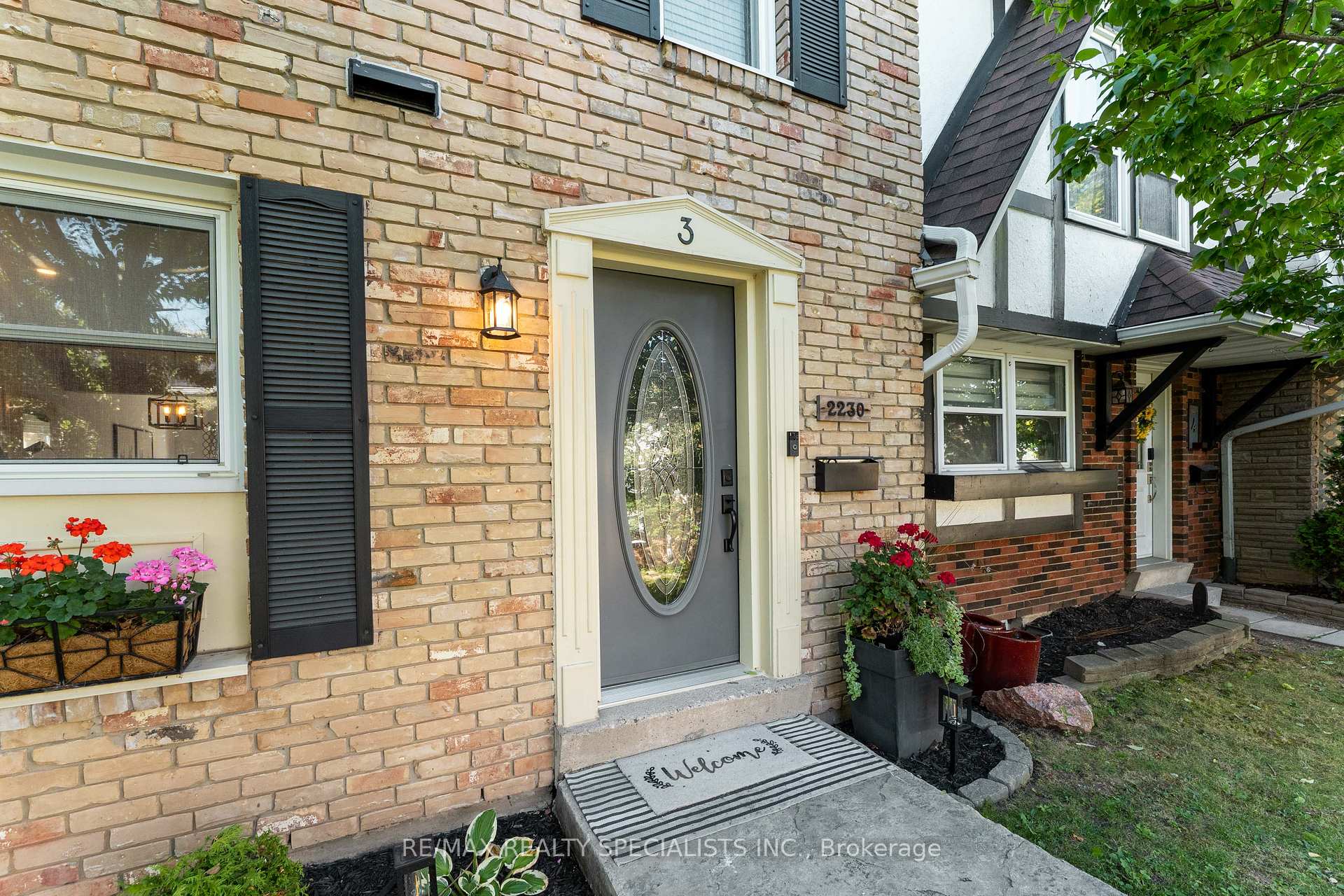 Photo 4 of Unit 3, 2230 Upper Middle Road, Burlington, Brant Hills — HOMEH