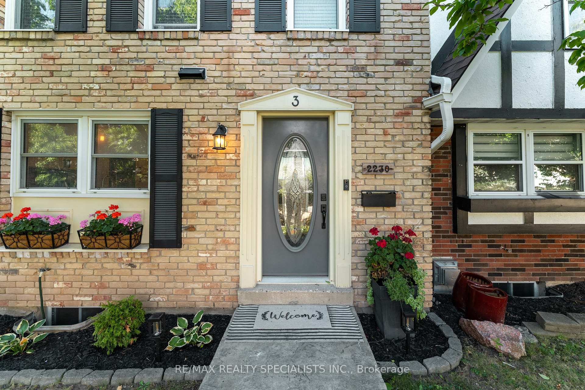 Photo 5 of Unit 3, 2230 Upper Middle Road, Burlington, Brant Hills — HOMEH
