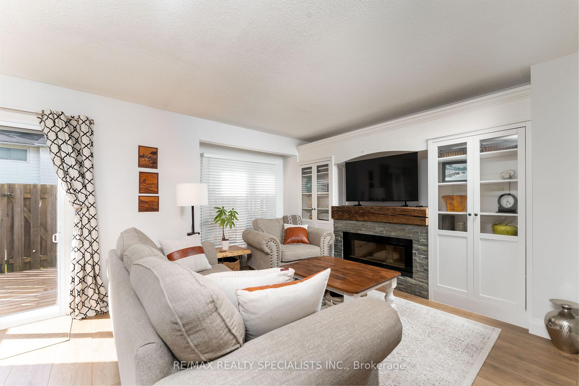 Photo 15 of Unit 3, 2230 Upper Middle Road, Burlington, Brant Hills — HOMEH